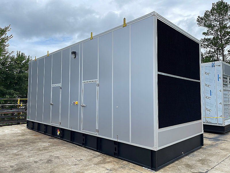 Cummins 2000 kW DQKAE Generator 2000 kW DQKAE diesel generator (SKU 8952) front view